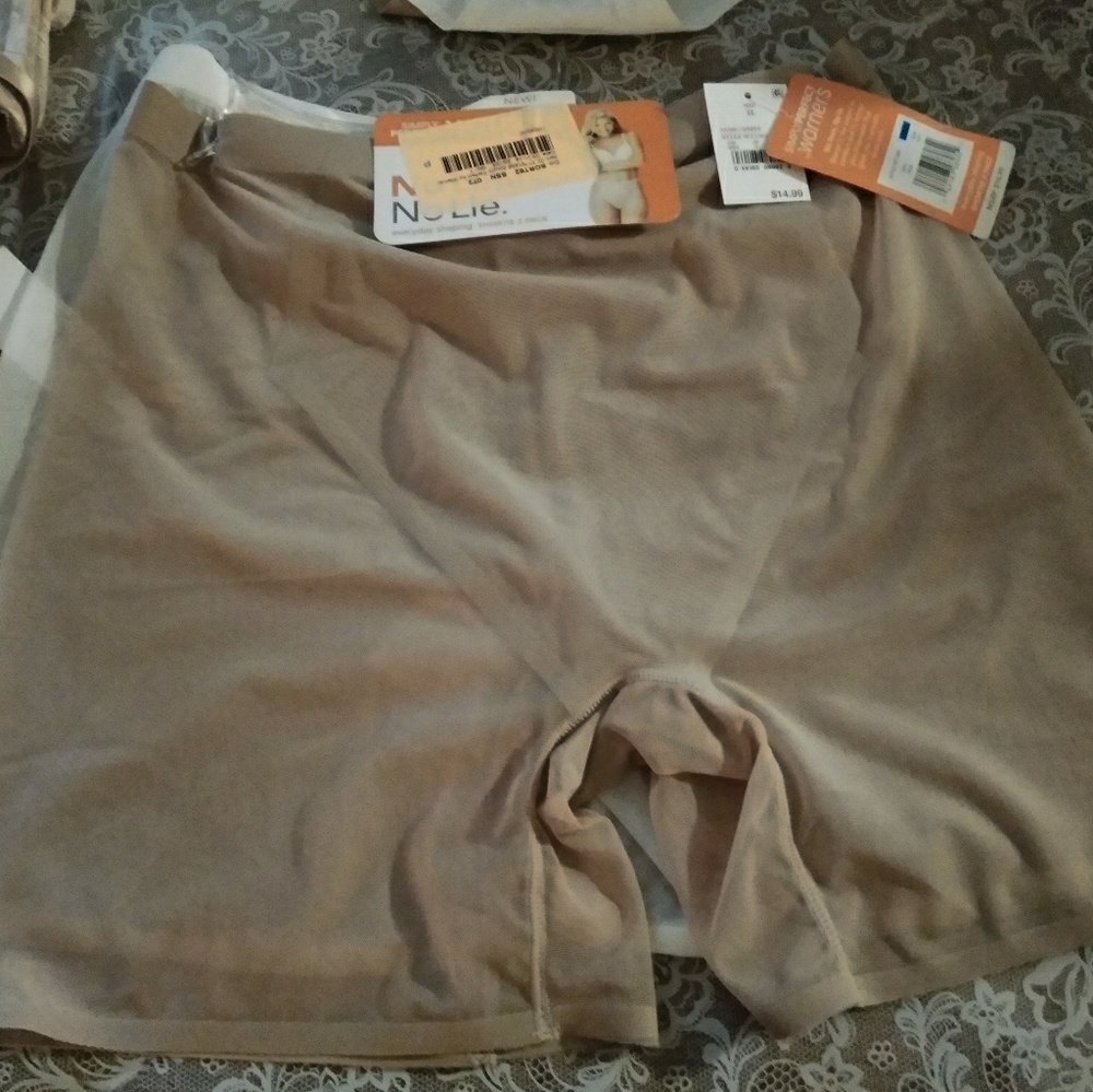 Panties - Picture 2 of 3